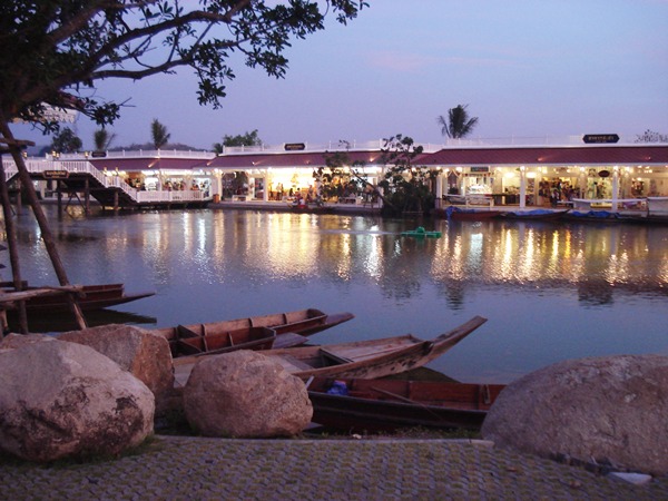 ตลาดน้ำหัวหิน - บรรยากาศโรแมนติกในตลาดน้ำหัวหิน