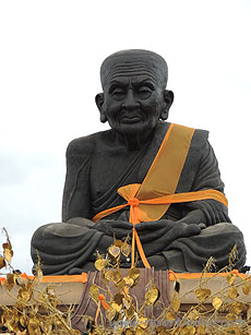 Wat Huay Mongkol Hua Hin